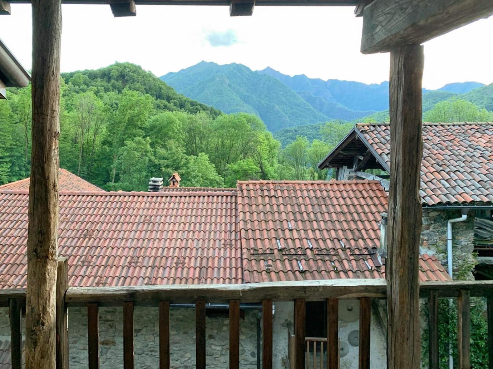 Affittacamere Montagne Verdi Varallo Bagian luar foto